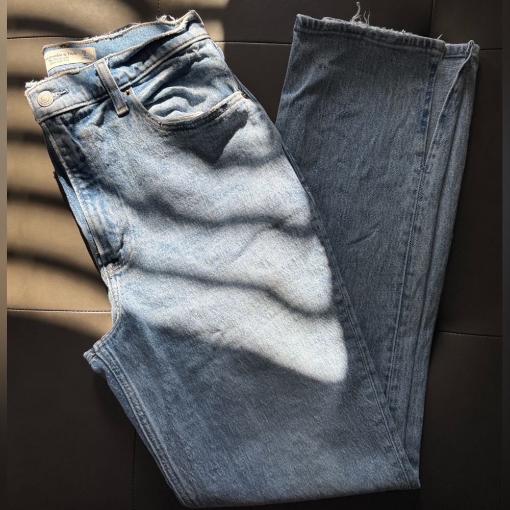Abercrombie & Fitch Curve Love 90’s Straight Jeans